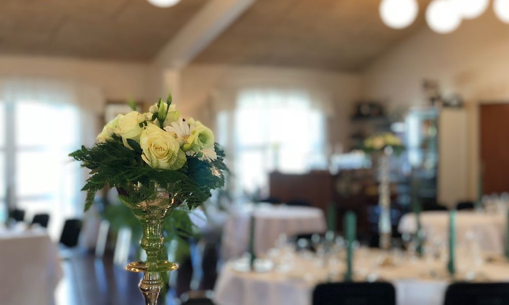 Blomster i store sal